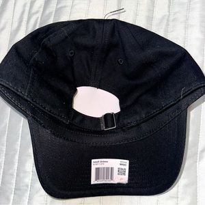 New hat with labels still on . Heritage86 Nike just do it